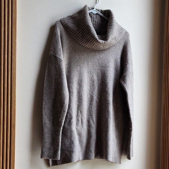 Nanette Lepore Taupe Turtleneck Sweater Size Small - Picture 3 of 15